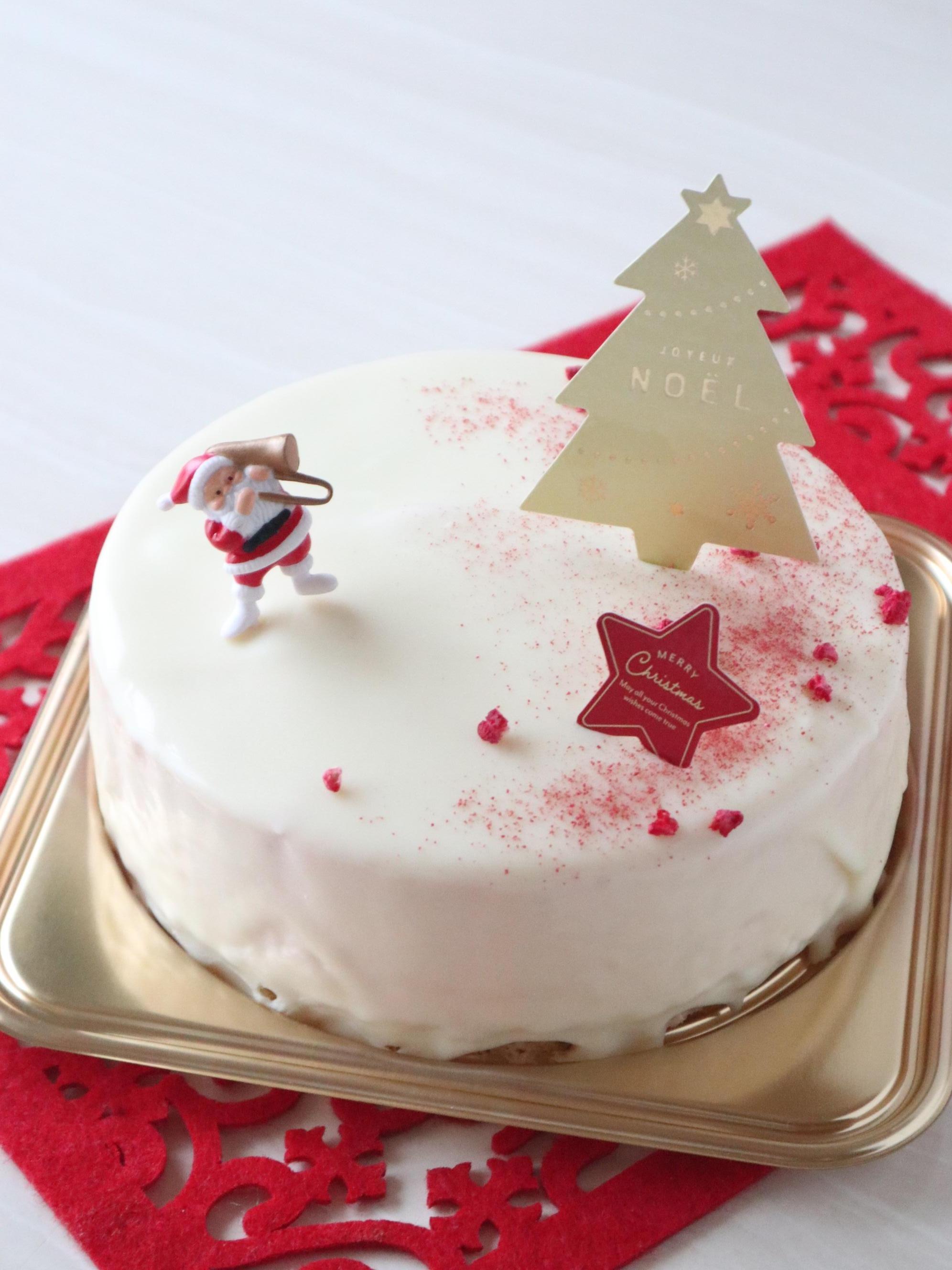 クリスマスケーキ ホワイトベリー ベリーのジュレ入り苺ムース 21年12月25日 開催 お菓子教室ソレイユ 愛知県豊田市 の21年12月レッスン情報 料理教室検索サイト クスパ