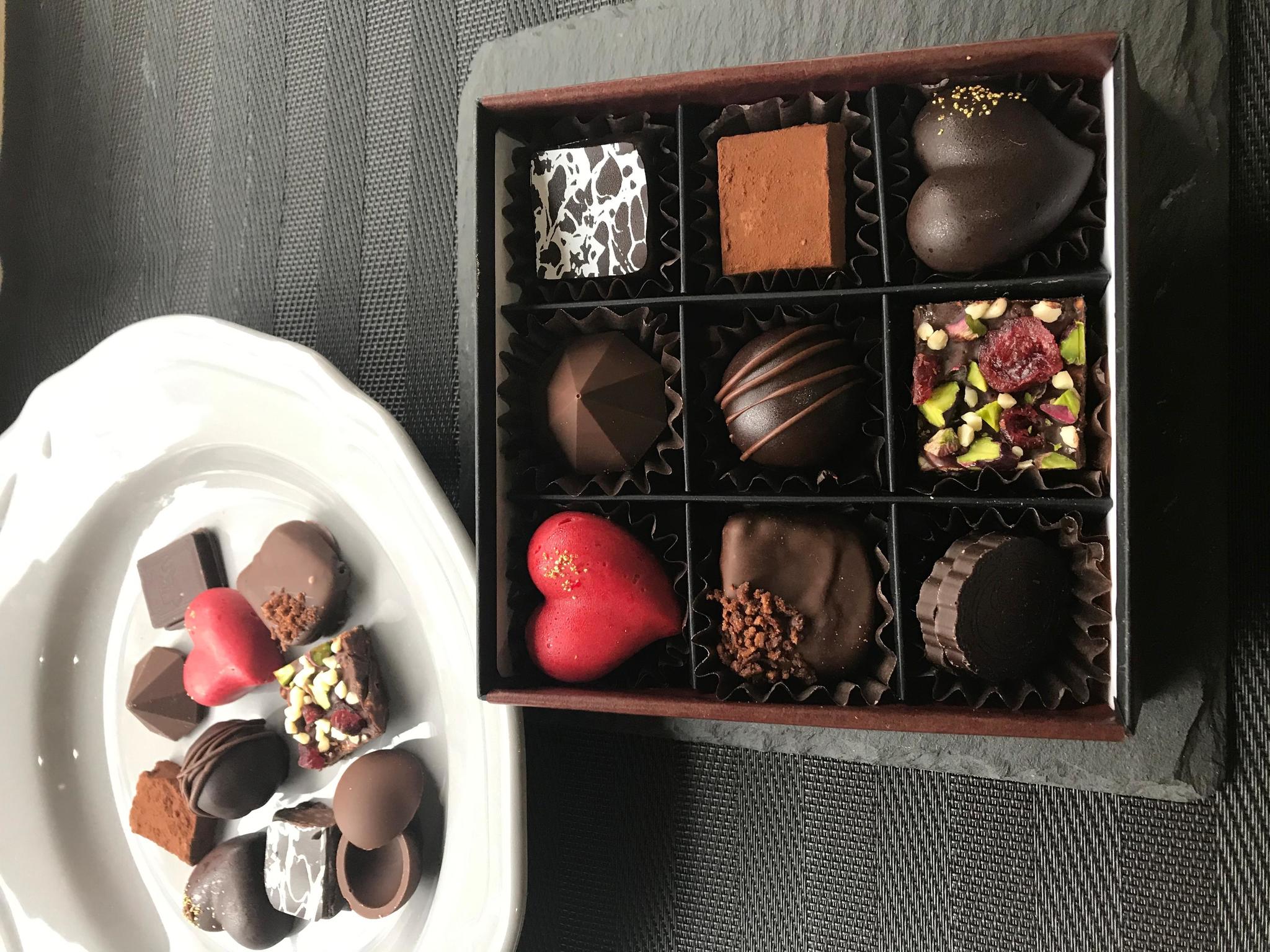 バレンタイン ボンボンショコラ箱詰め ２０２０ 平日 開催 料理とお菓子の教室 Salon De Cheri 高知県高知市 の21年6月レッスン情報 料理教室検索サイト クスパ