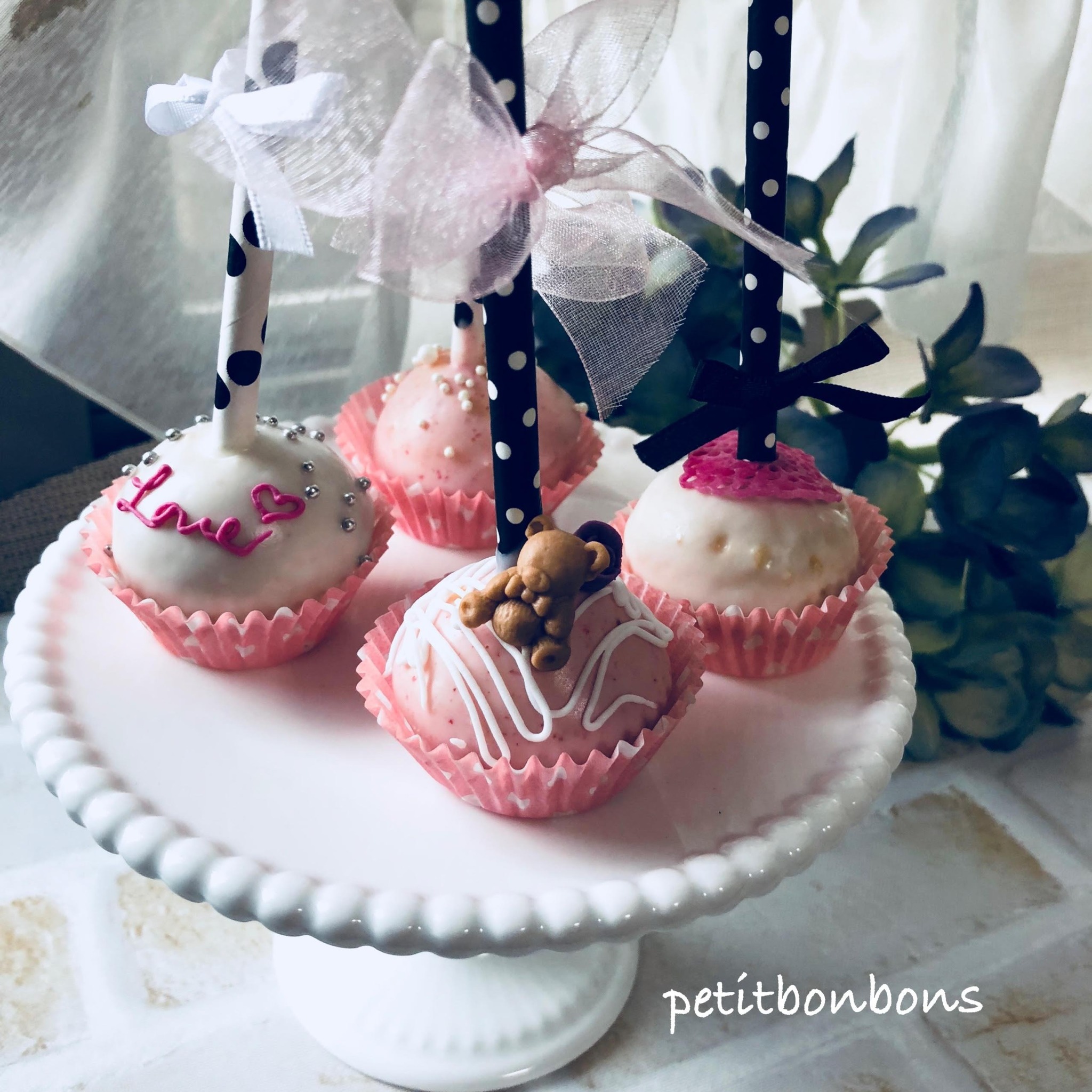 お手軽簡単ケーキポップス 開催 かわいくて美味しい 子どもも喜ぶアイシングクッキー教室 広島 広島県広島市安佐南区 の21年6月レッスン情報 料理教室検索サイト クスパ お手軽簡単ケーキポップス 開催 かわいくて美味しい 子どもも喜ぶアイシングクッキー教室 広島 広島県広島市安佐南区 の21年6月レッスン情報 料理教室検索サイト クスパ