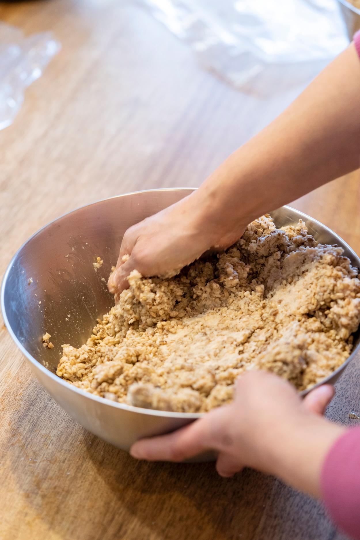 常滑焼の味噌甕に仕込む、糀たっぷり味噌づくりレッスン（4kg