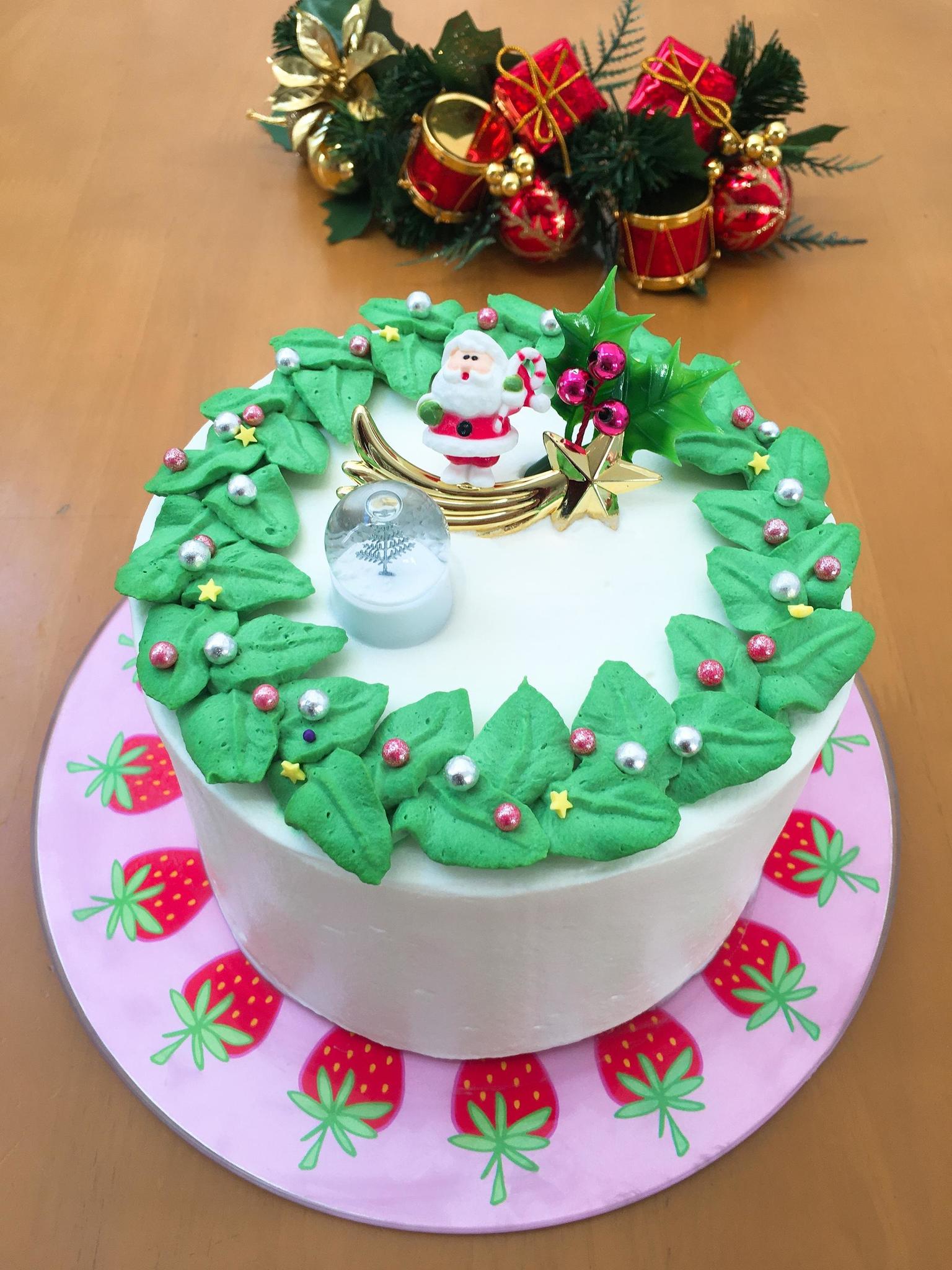トールペイント作品 クリスマスリース ケーキと可愛いキャラクター