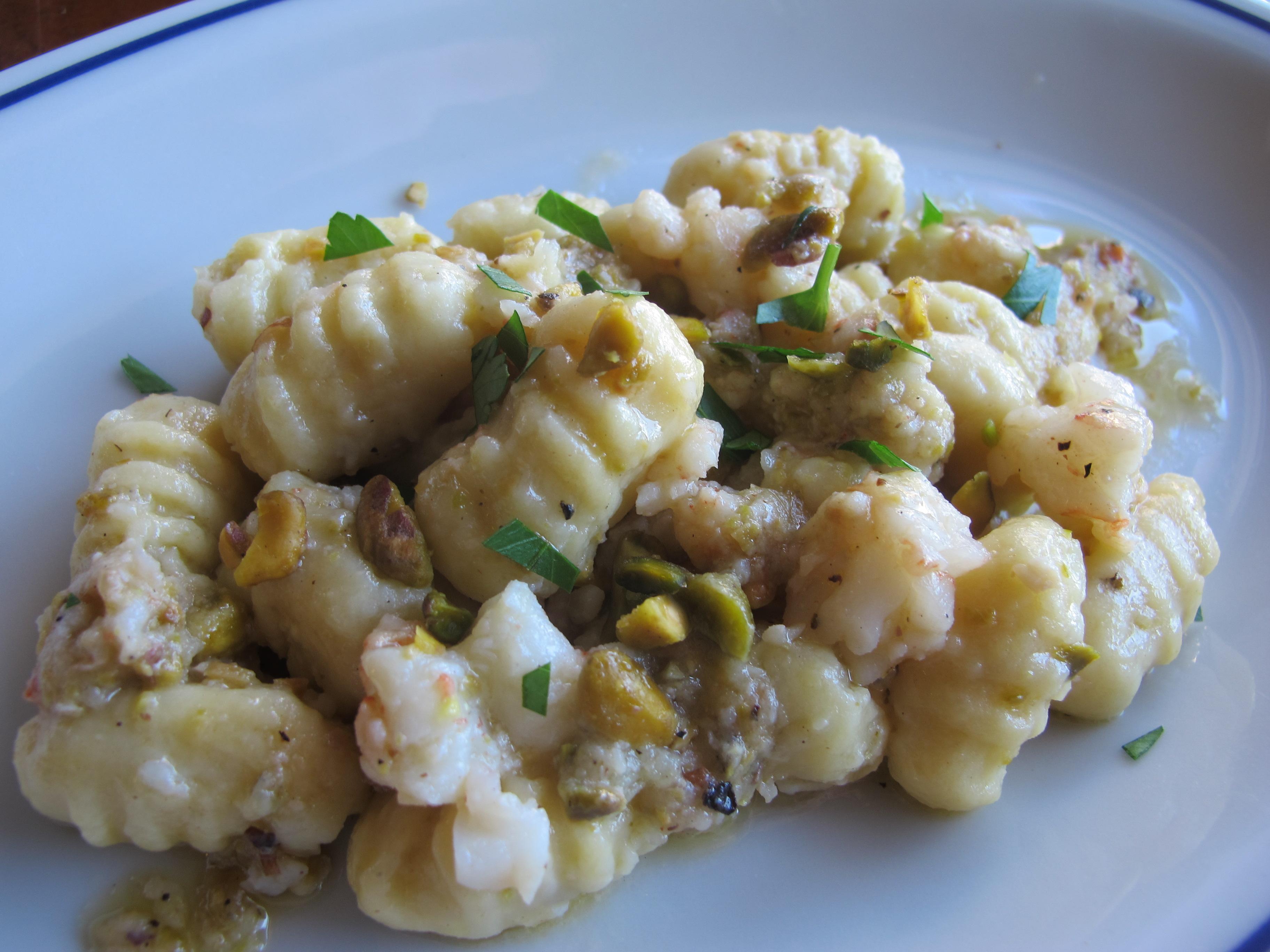 エビとピスタチオのニョッキ トスカーナ風鶏肉フリット他 21年3月26日 開催 ラフォンティーナ イタリア料理教室 東京都港区 の21年3月レッスン情報 料理教室検索サイト クスパ