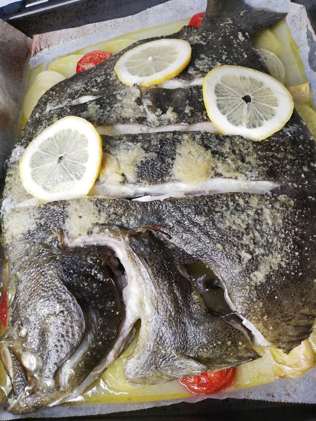 白みそアクアパッツァ…魚を丸ごと煮込んだ豪快な料理 ヨミドクター(読売新聞) ニュース Eatreat
