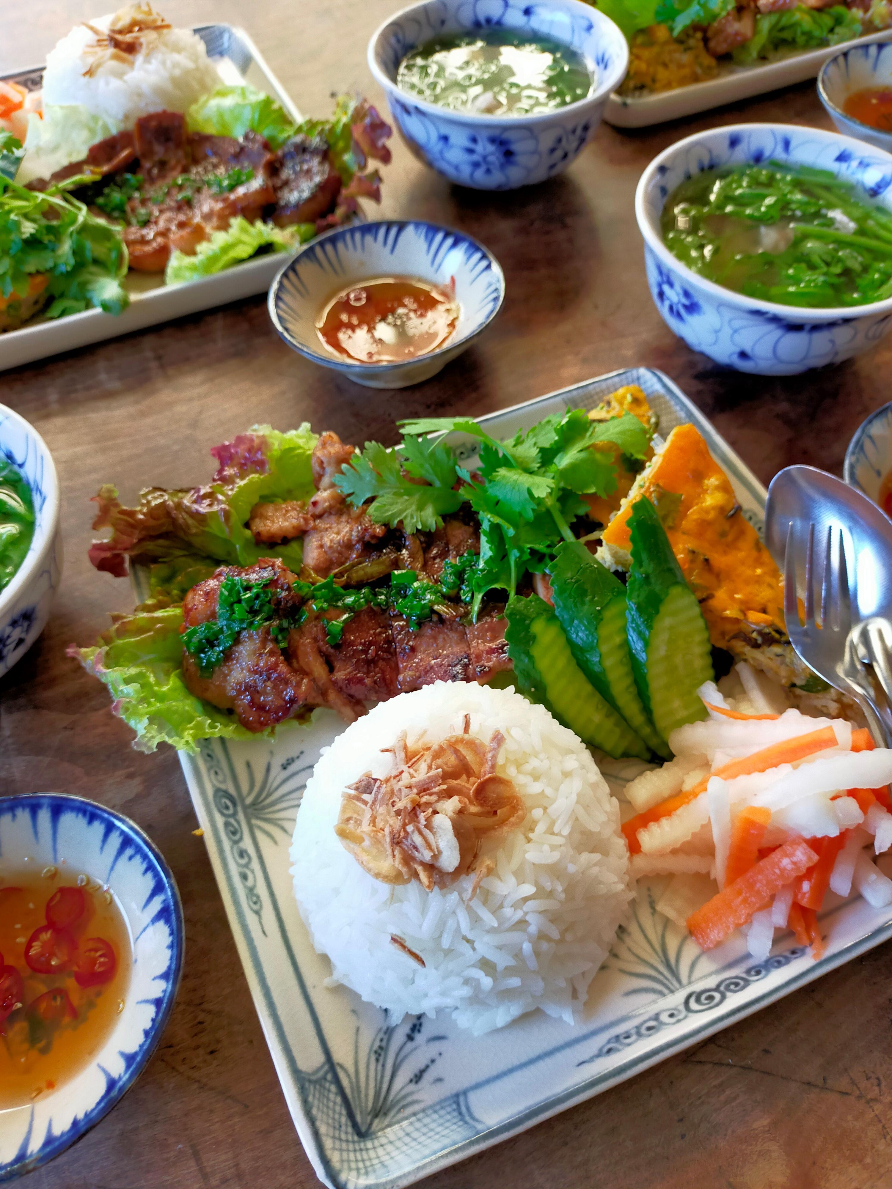 本格ベトナム料理教室】ベトナム焼き肉定食「コムタム」』 (2025年4月