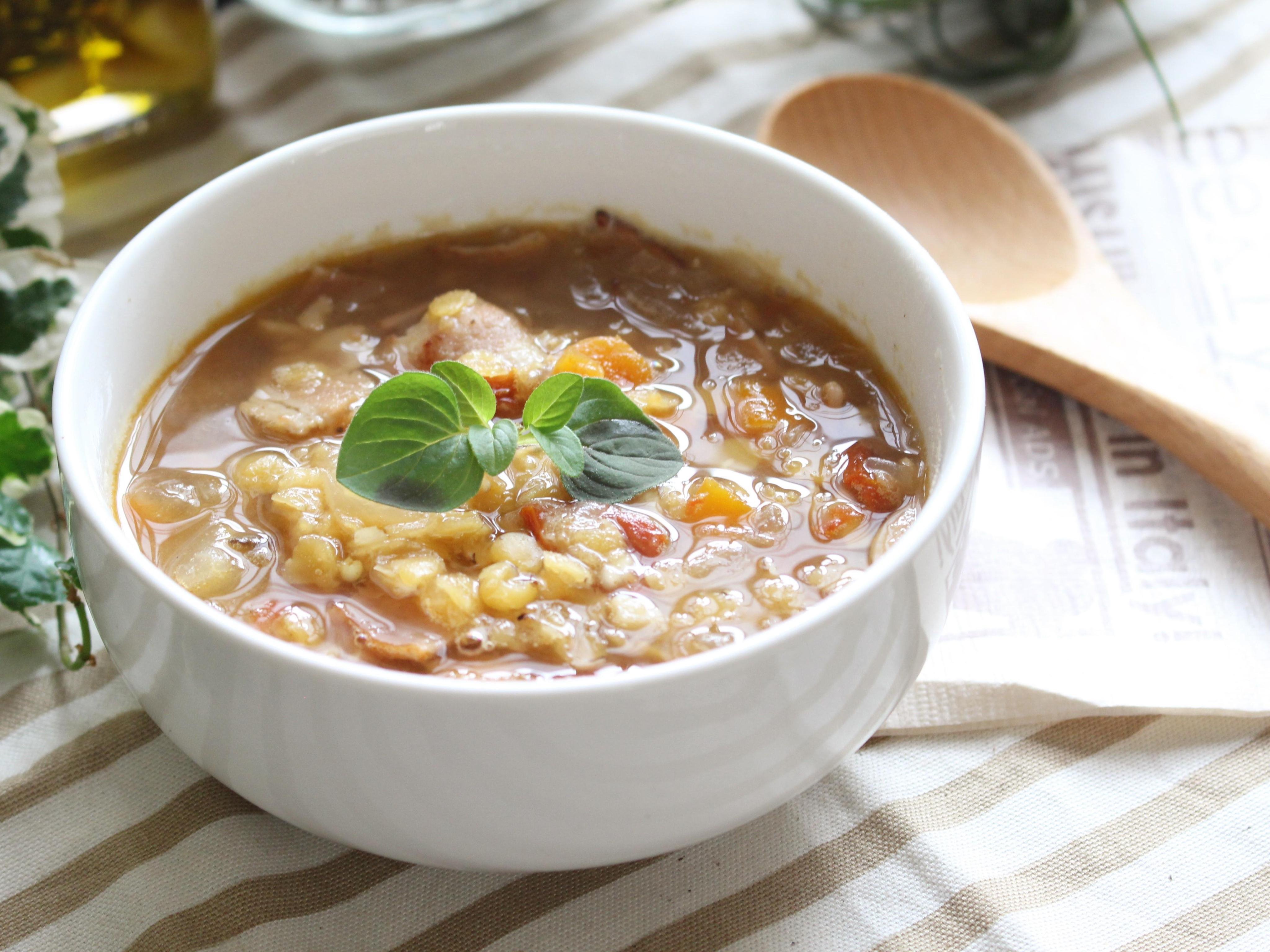 低カロリーのスロークッカーレンズ豆のスープのレシピ