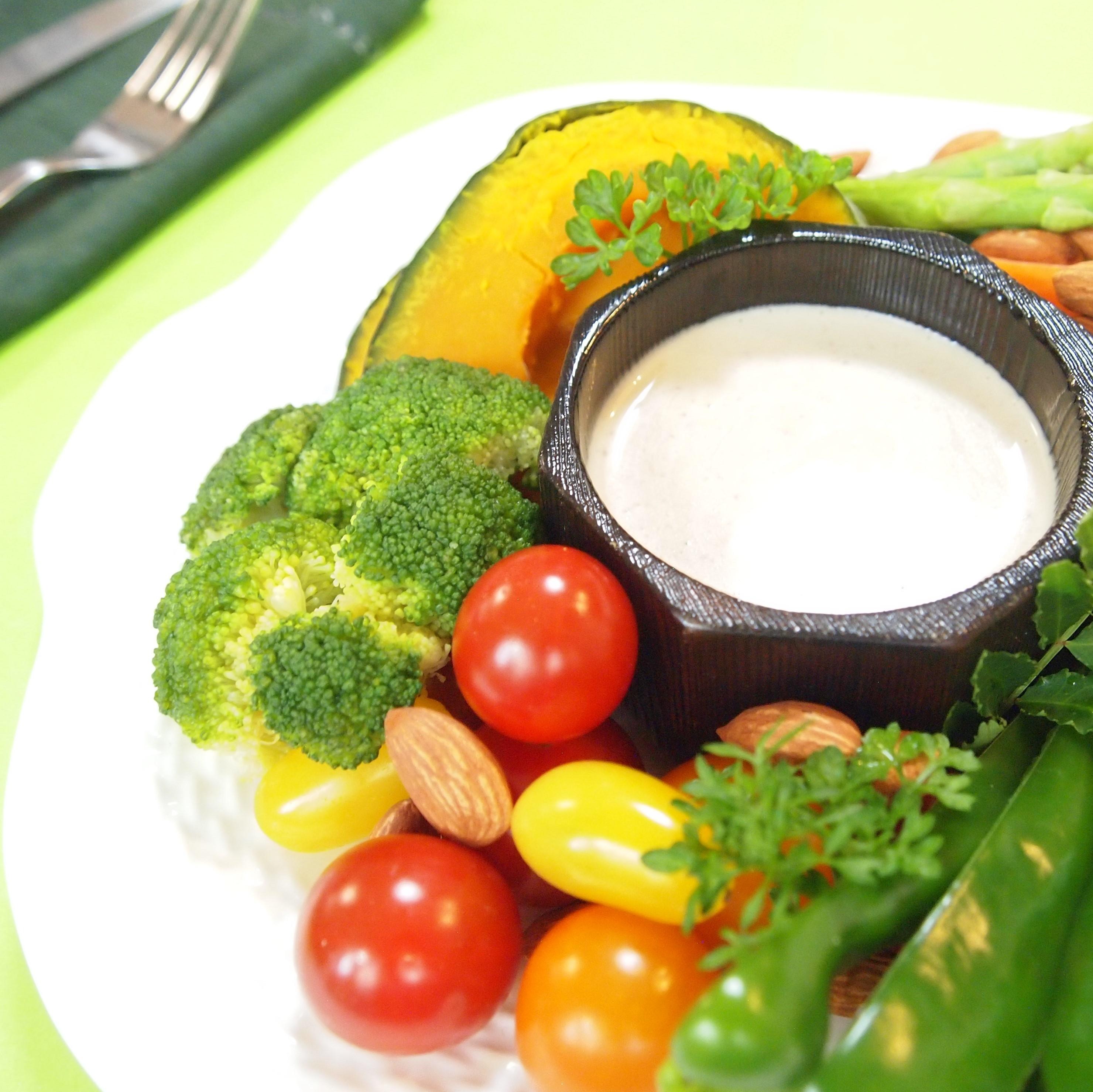 ナッツのバーニャカウダ 旬の野菜を添えてのレシピ 作り方 りか 料理教室検索サイト クスパ