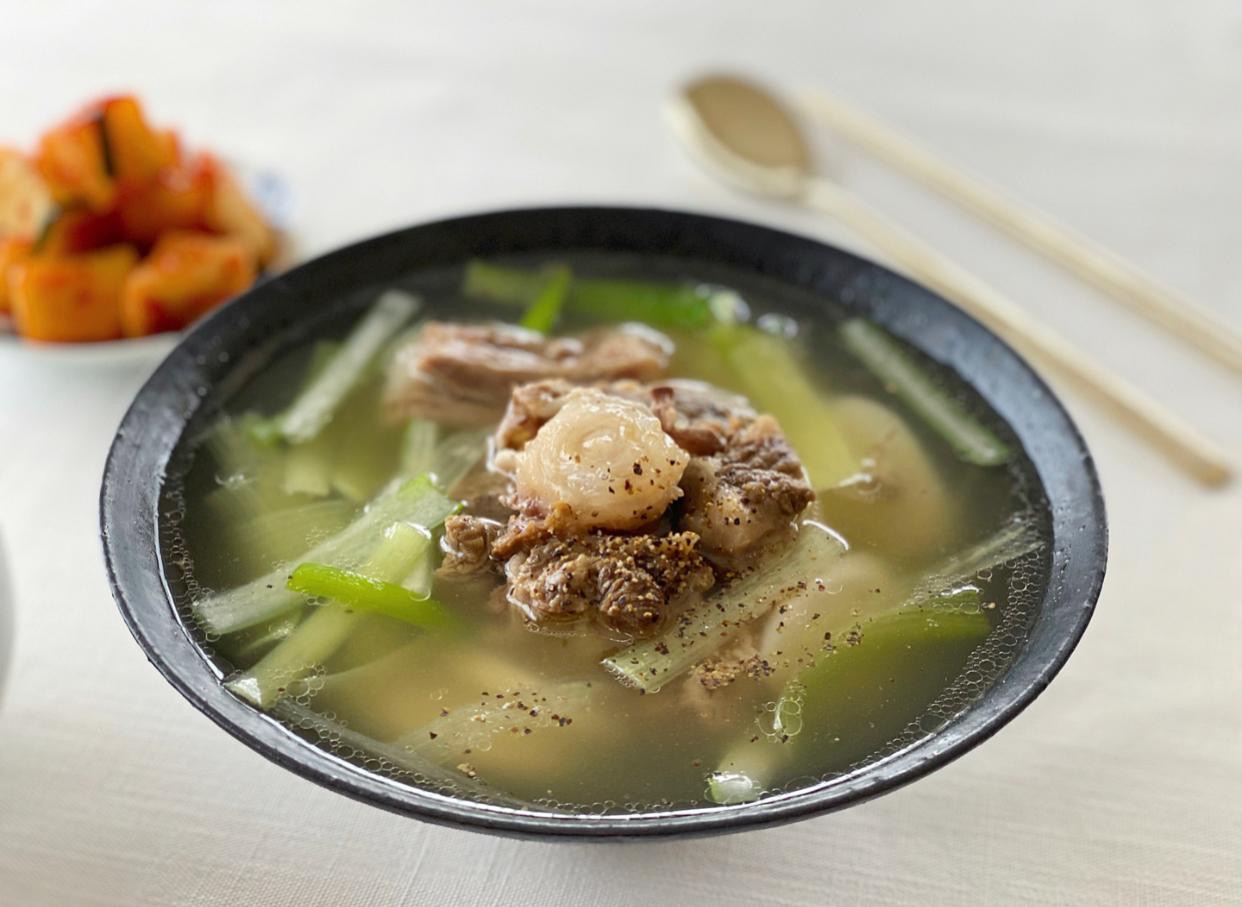 テールスープのレシピ 作り方 大畑花穂里 全 香美 在日コリアン3世 料理教室検索サイト クスパ