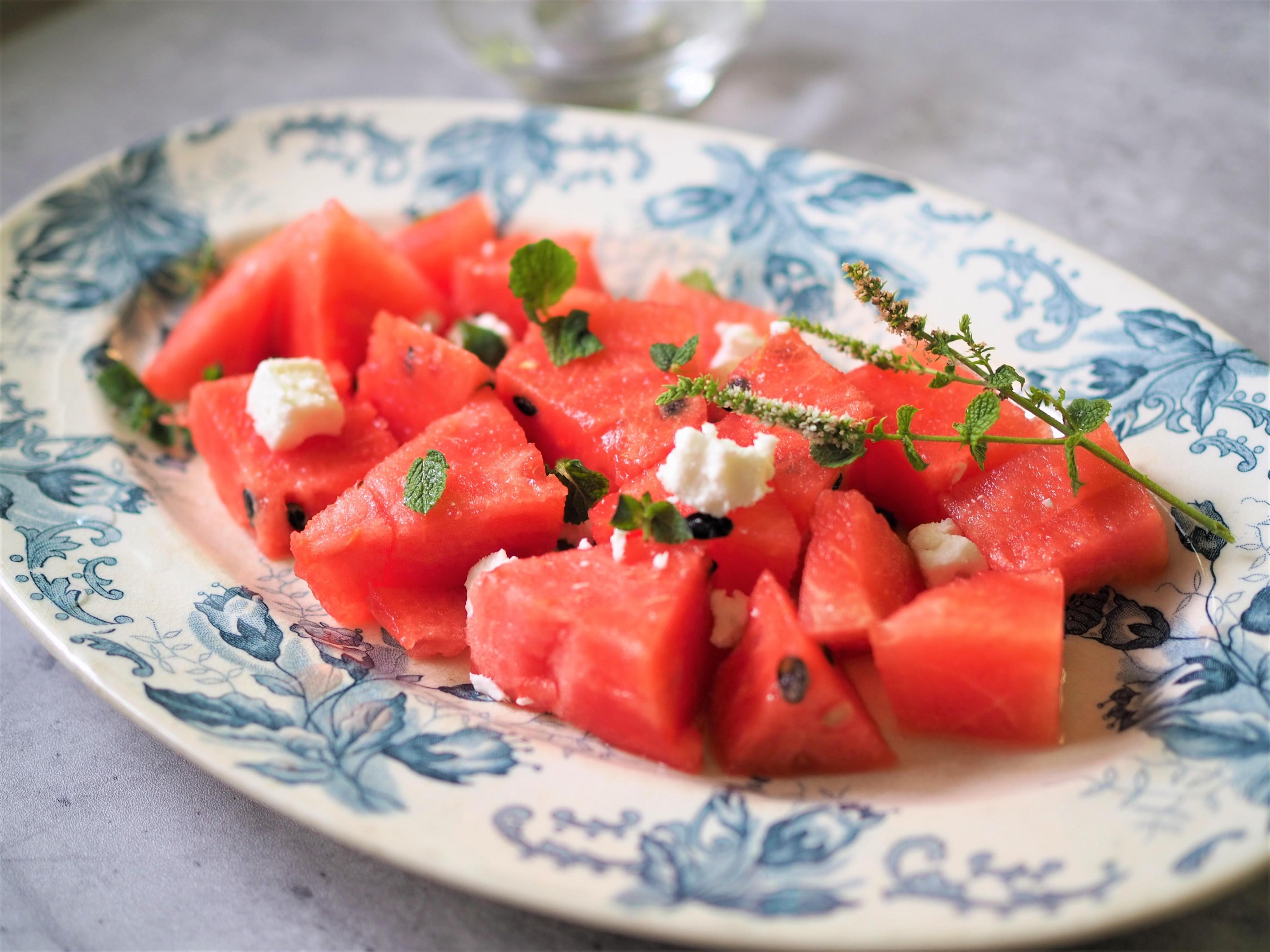 【お家で作れる】「フェタチーズとスイカのサラダ」の作り方（佐藤 絵里子） クスパ